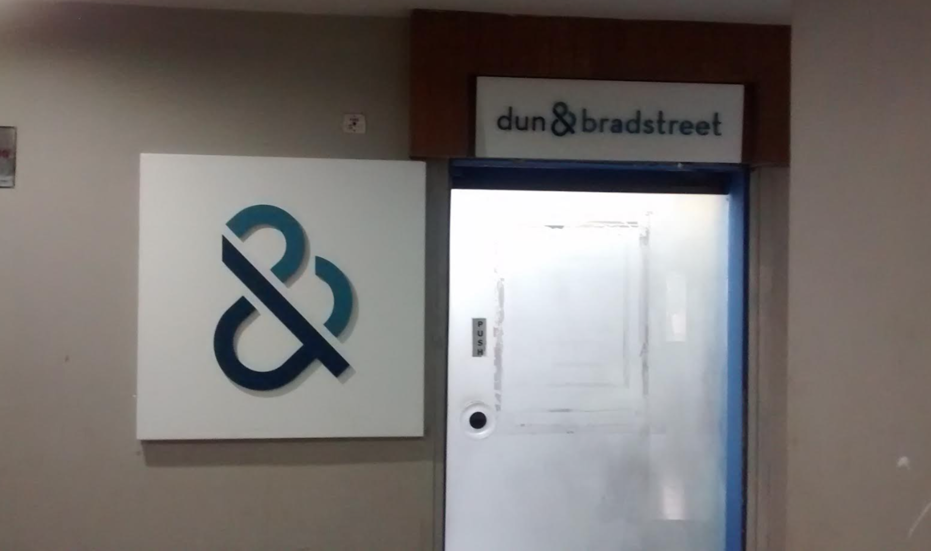 Dun & Bradstreet Signage